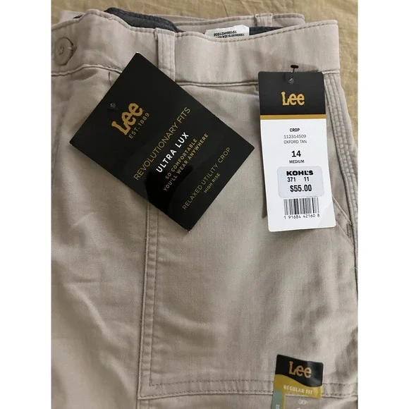 Lee Women's Size 14 NWT Khaki Straight Leg High‎ Rise Crop Pants - Picture 2 of 5